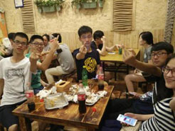 华南热作学院烧烤加盟,学烧烤技术,开烧烤店多少钱疯狂烤翅加盟